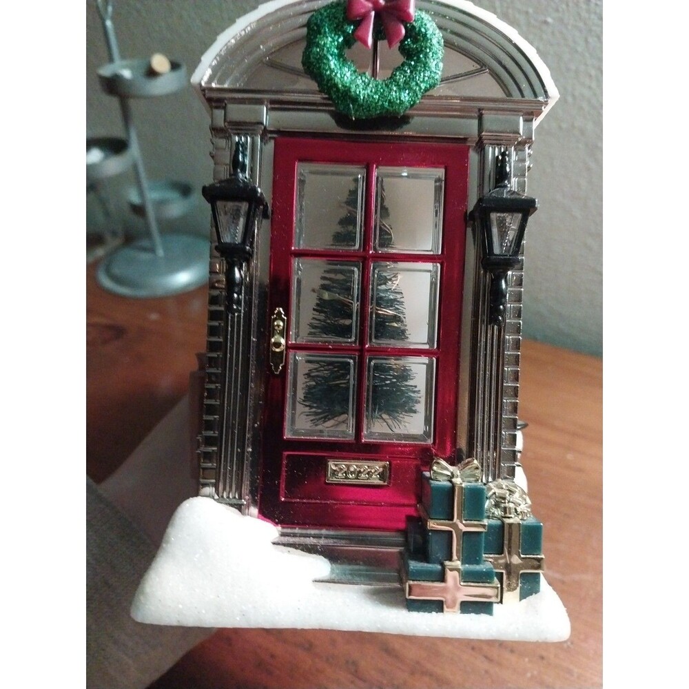 2 Bath & Body Works Christmas Wallflower Projectors - Paris & Red Door House - Picture 8 of 13